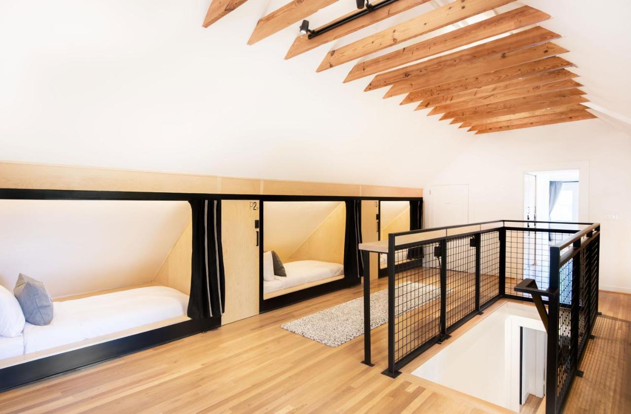 Modal Hostel Грийнвил Екстериор снимка