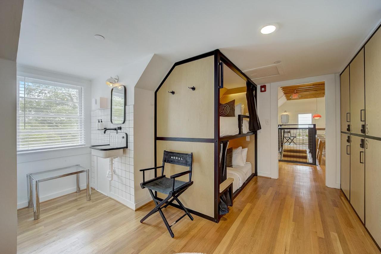 Modal Hostel Грийнвил Екстериор снимка