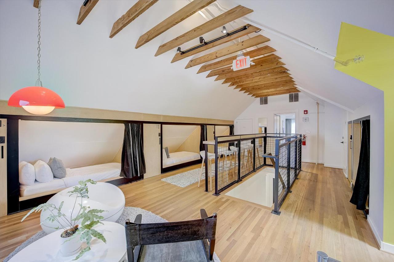 Modal Hostel Грийнвил Екстериор снимка